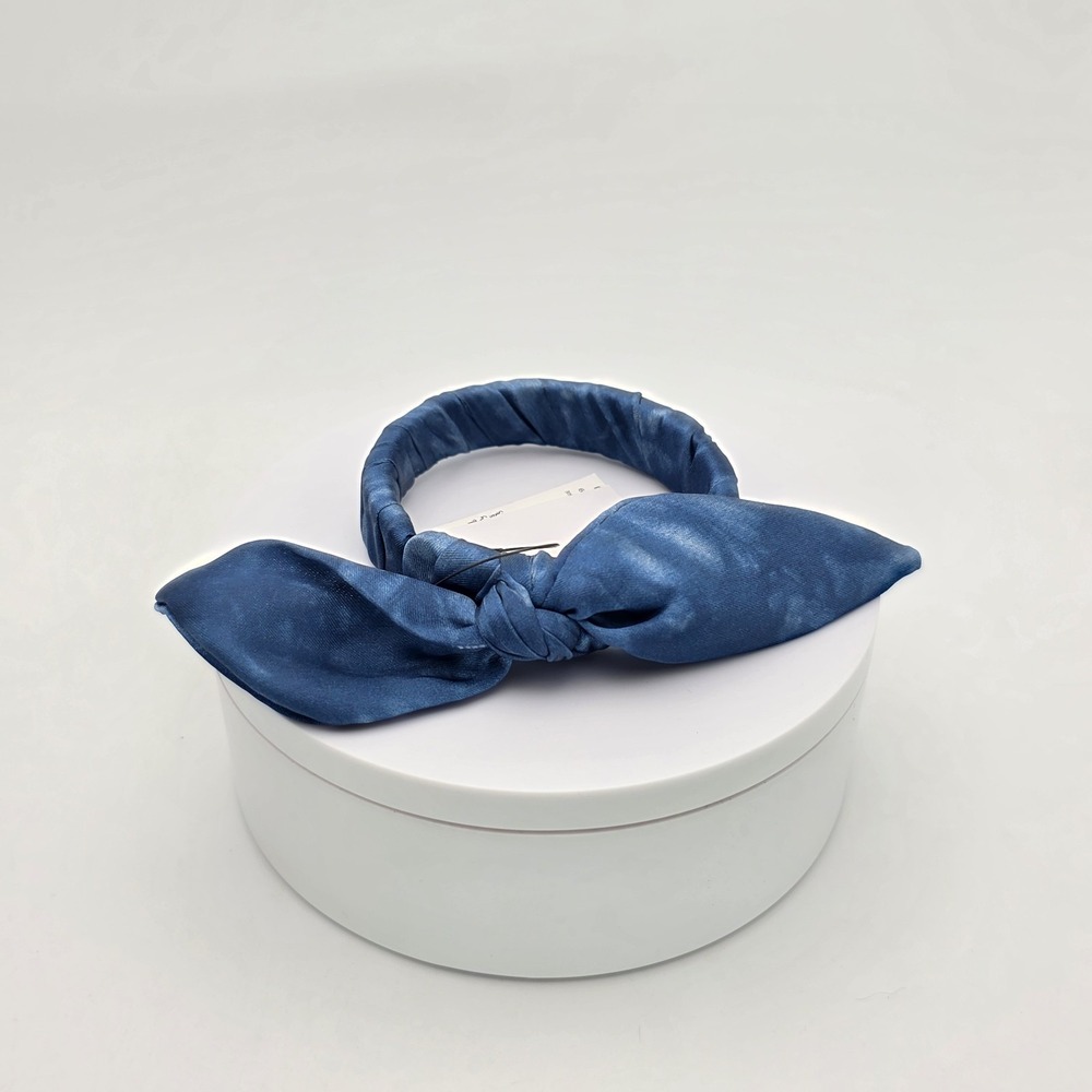 New! CHICO'S Satin Bracelet Bow Tie Blue & Light Blue Cuff Hinged 7" New W Tags!